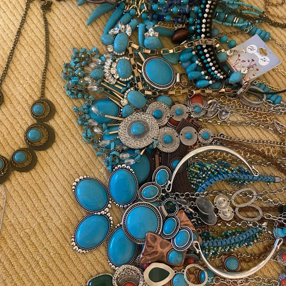 Jewelry - Picture 5 of 13